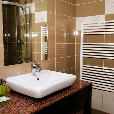 Criss 3* Bucharest