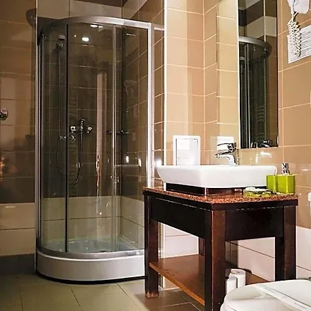 Criss 3* Bucharest