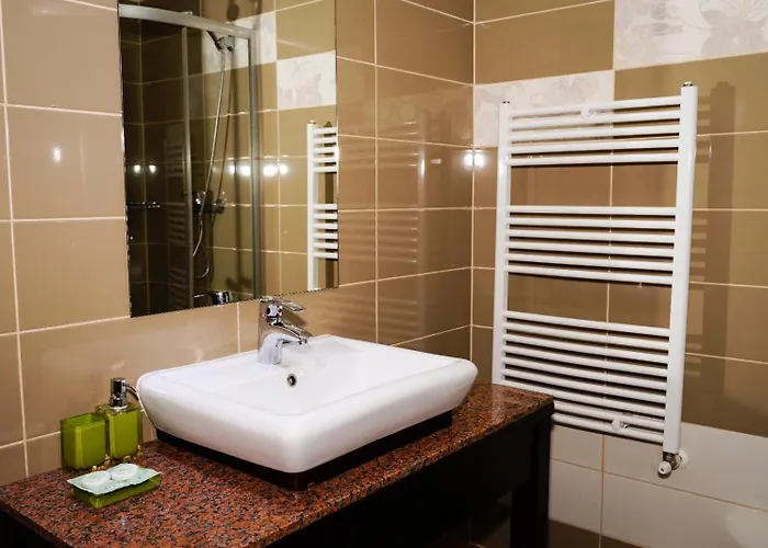 Criss 3* Bükreş