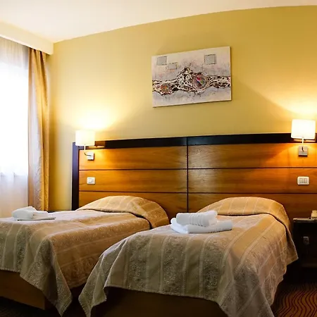 Criss 3* Бухарест